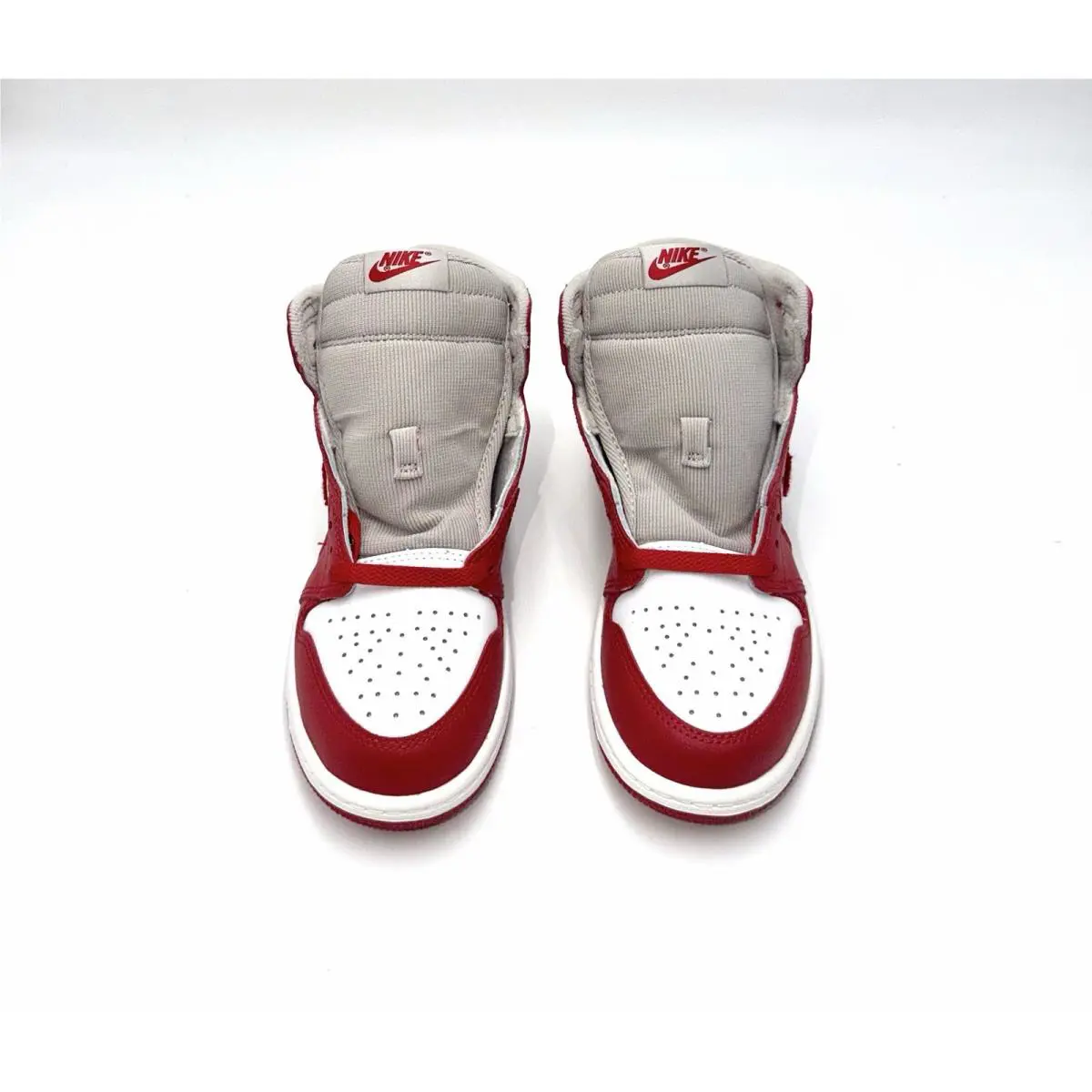 Nike shoes - AIR JORDAN 1 High Retro - White 0