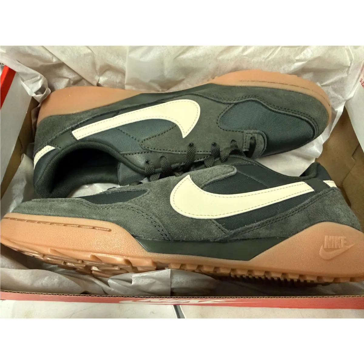 Nike shoes - Green (UPC: 198481874941) 2