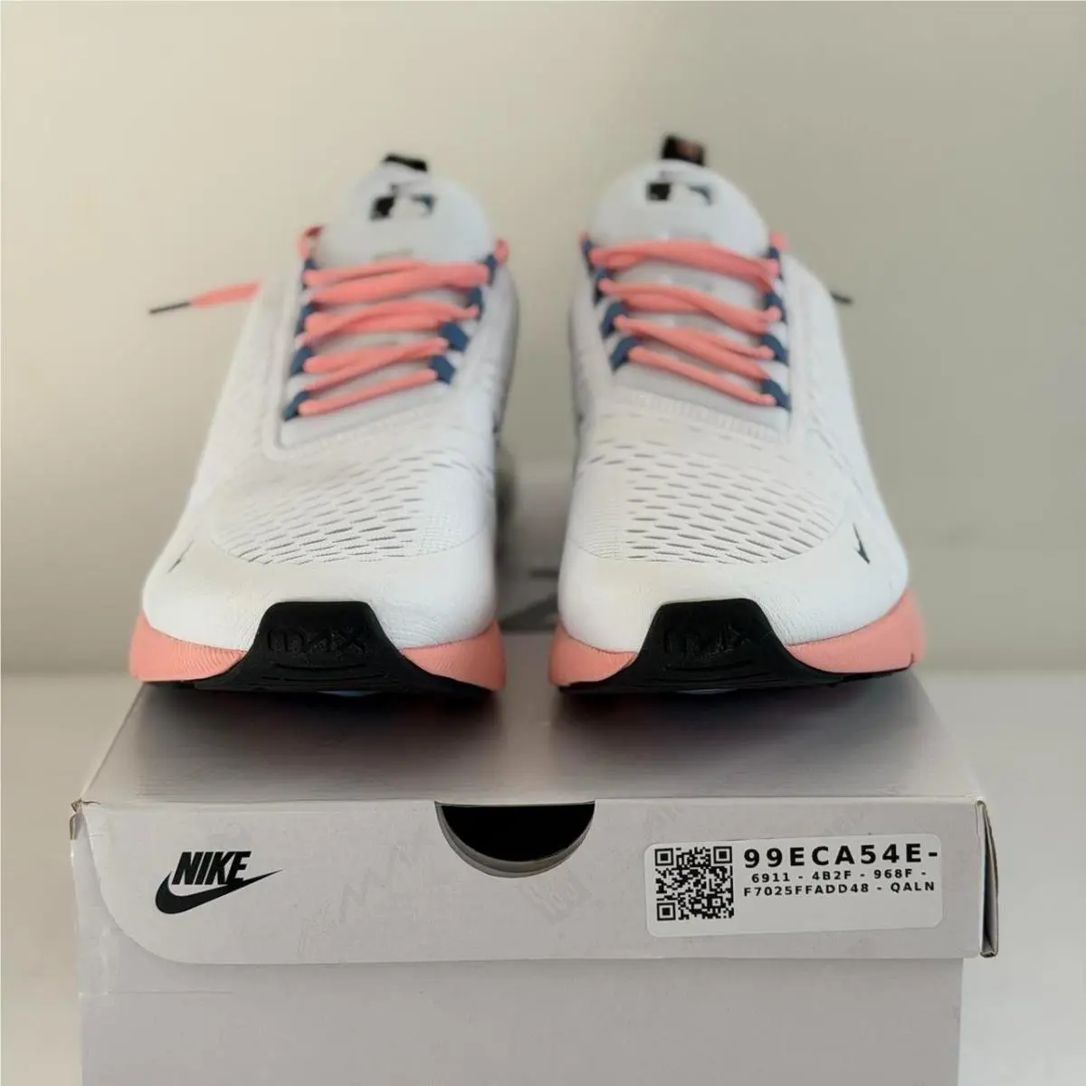 Nike shoes - White 2