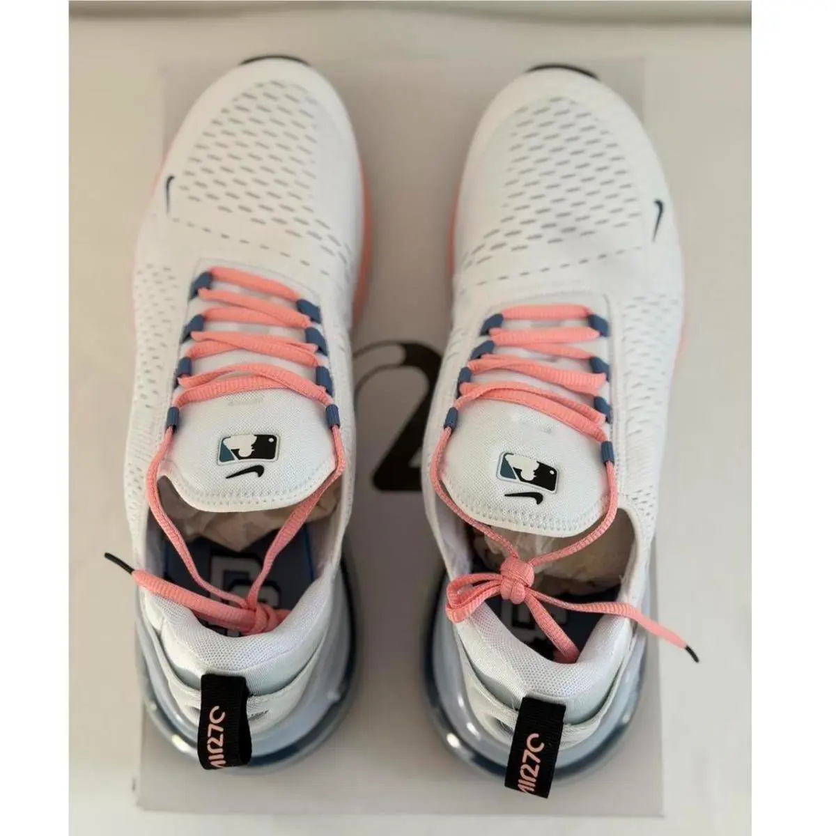 Nike shoes - White 4