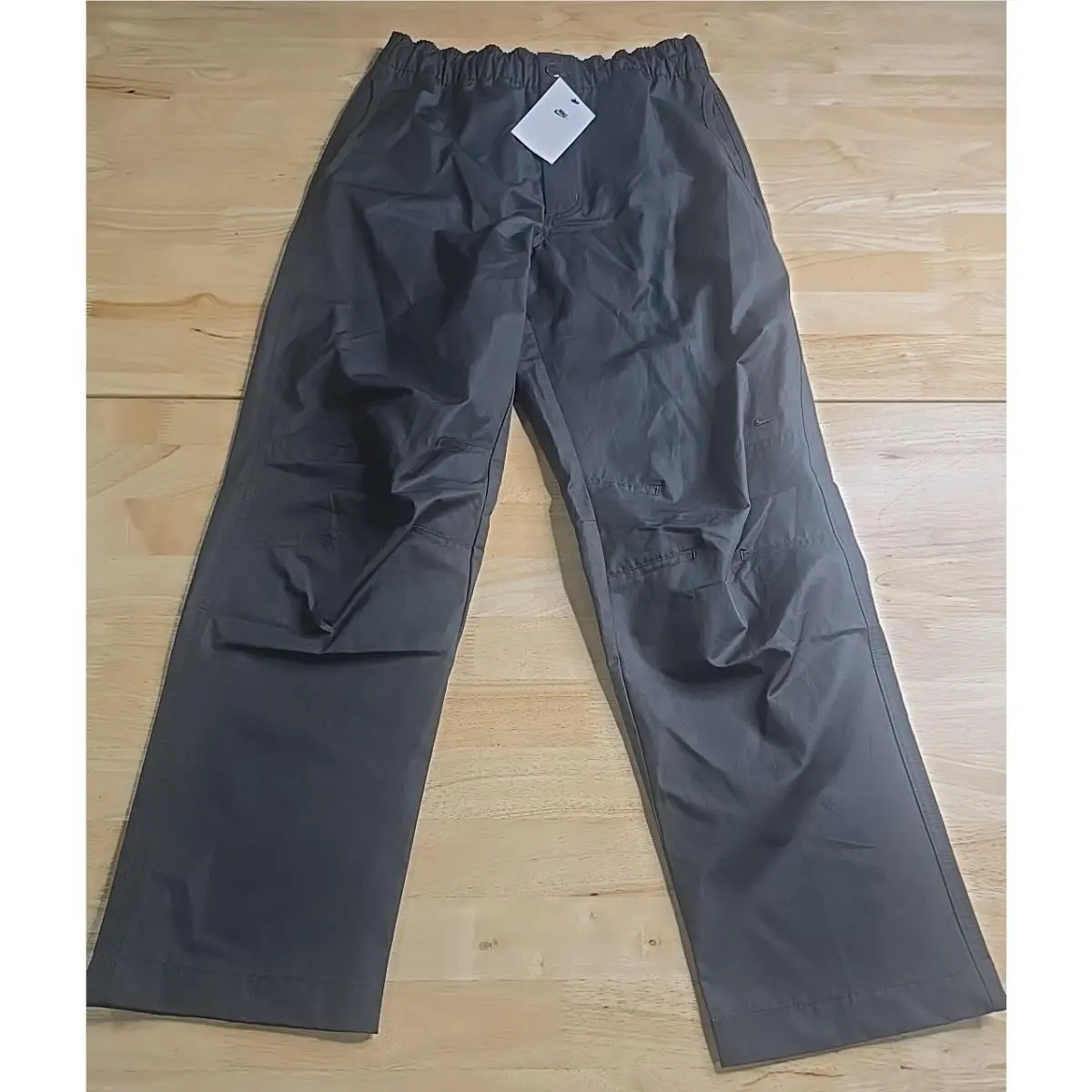 Nike Tech Anthracite Woven Pants Oversized Fits Size Small HJ0647-060