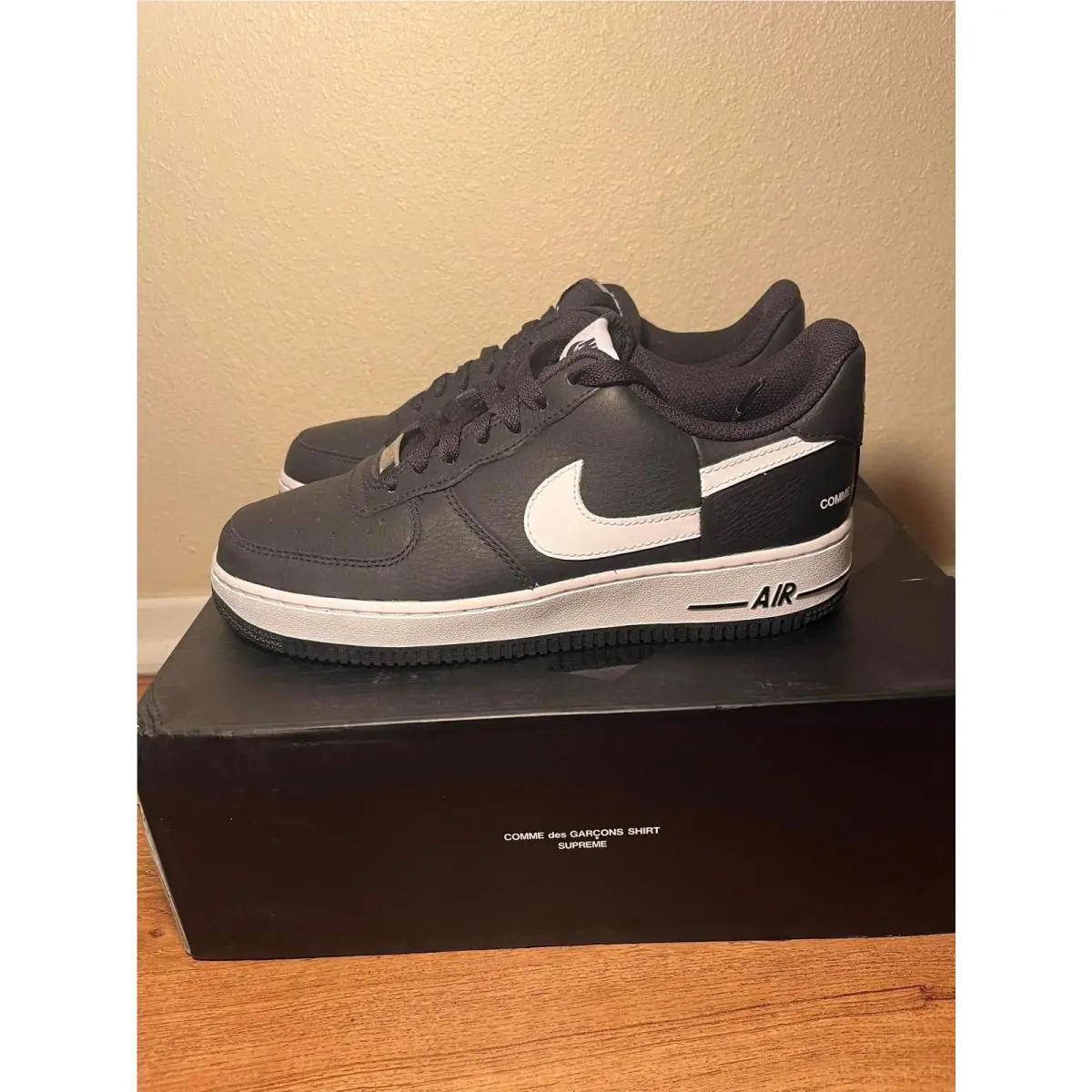 Nike shoes - Black 1