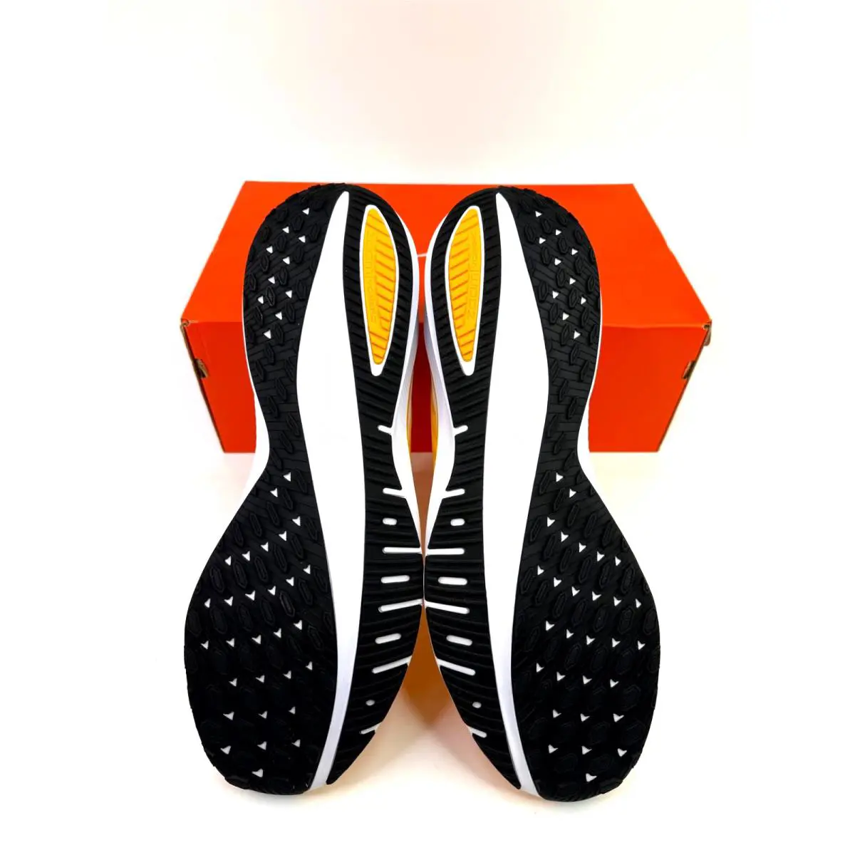 Nike shoes - Nike Air Zoomvomero 14 - Air Zoomvomero - CK1969-702 - Gold, Manufacturer: Univeristy Gold (UPC: 193149986493) 9