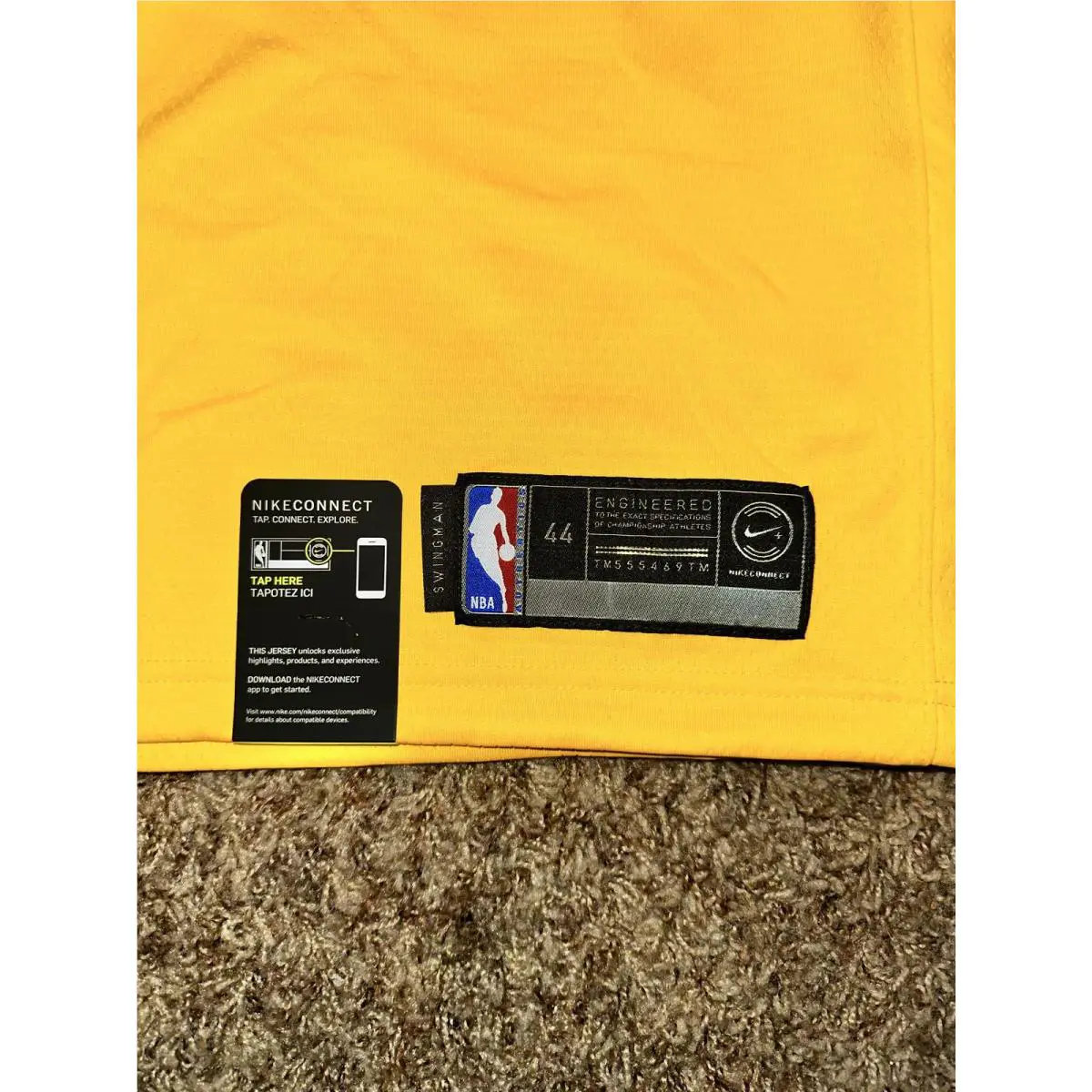 Nike clothing - NA - Yellow 1