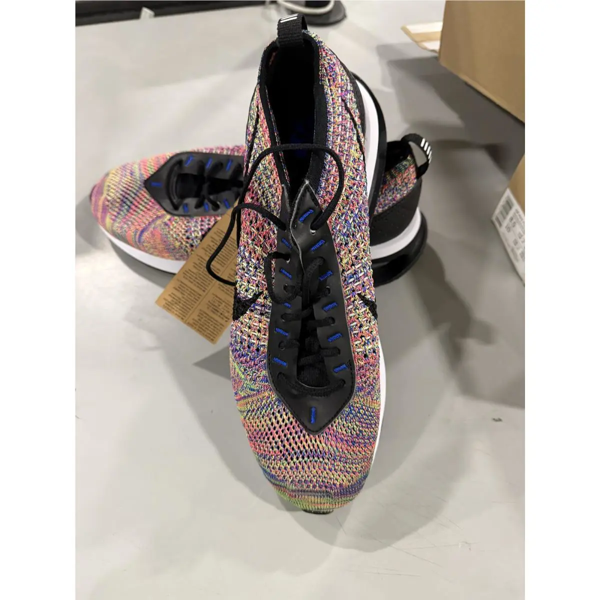 Nike shoes (UPC: 196155087468) 0