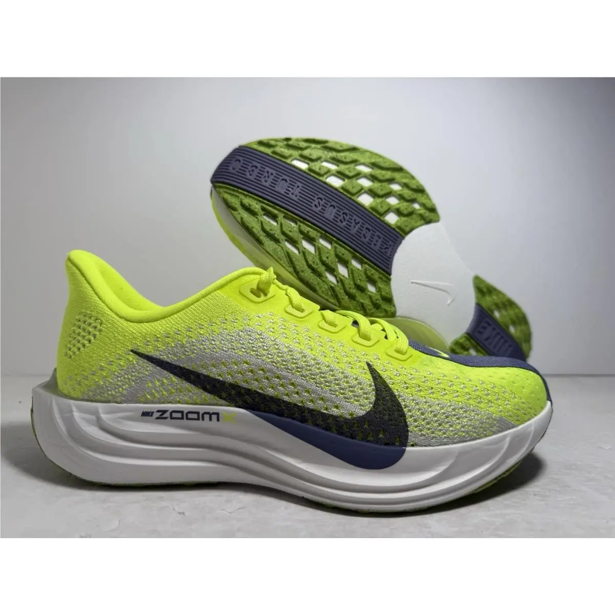 Nike Pegasus Plus Low Running Shoes Women’s Size 6.5 US Volt Indigo FQ7261-703