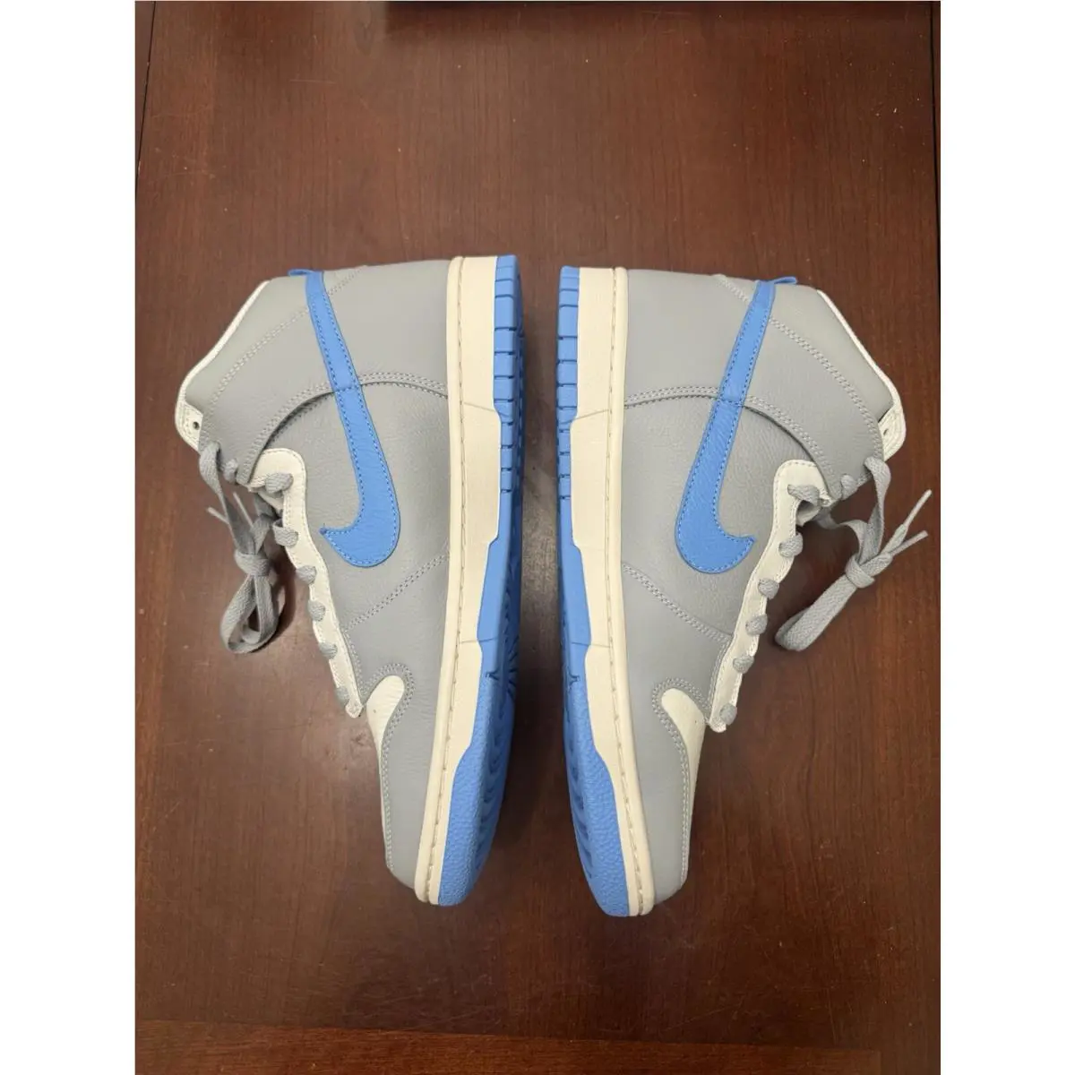 Nike shoes - UNC - UNC - Gray (UPC: 196156072289) 1