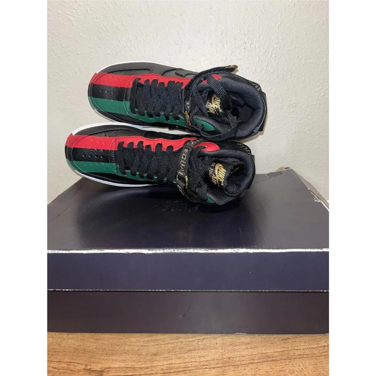 Nike shoes - Black 3