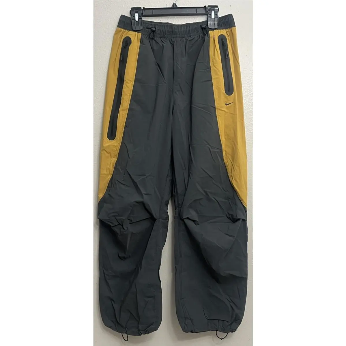 Nike Tech Dri-fit Woven Color Block Oversized Pants Mens Size Medium IH8466 060