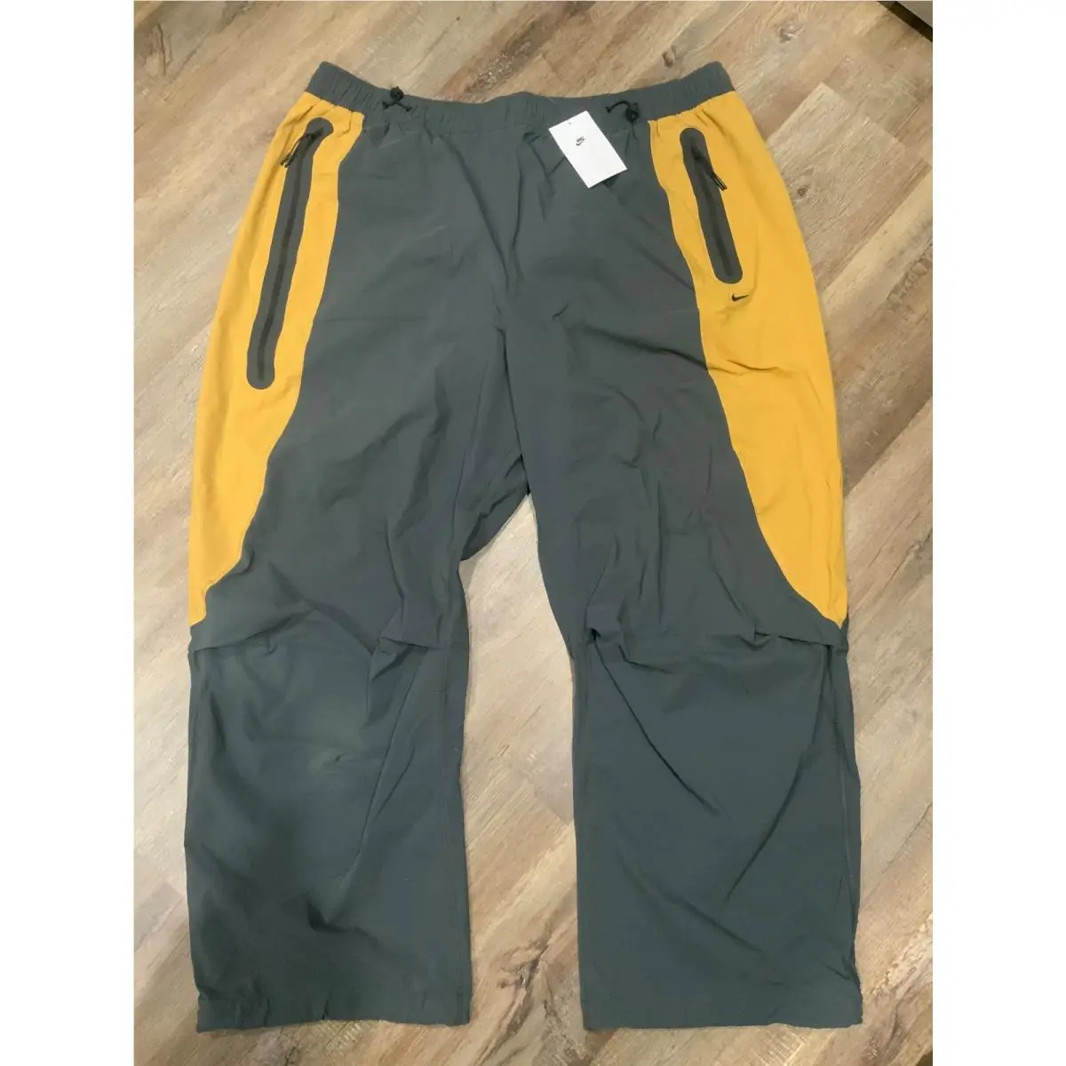 Nike Tech Pants Woven Stacked Oversized Zip Anthracite Yellow IH8466-060 sz XL