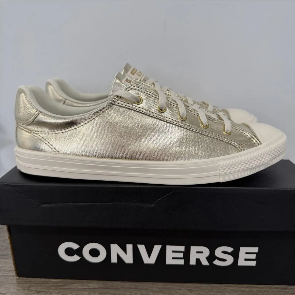Converse Women`s Ctas Dainty Lucky Ox Gold Sneakers Size 8.5 A15448C