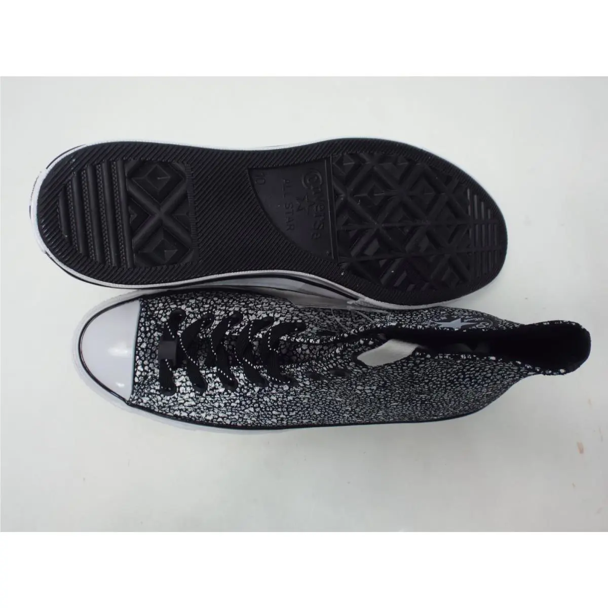 Converse shoes - Converse Chuck Taylor All-Star Hi - 156702C - White Black 1