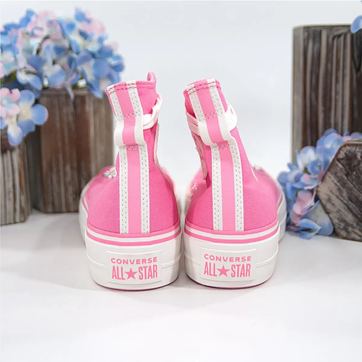 Converse shoes - Pink (UPC: 194434463095) 2