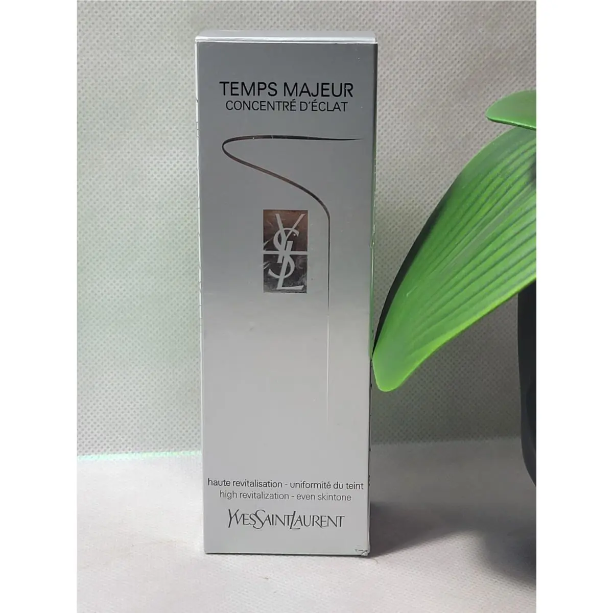 Yves Saint Laurent Ysl Temps Majeur High Revitalization-even Skintone 1.0 Oz