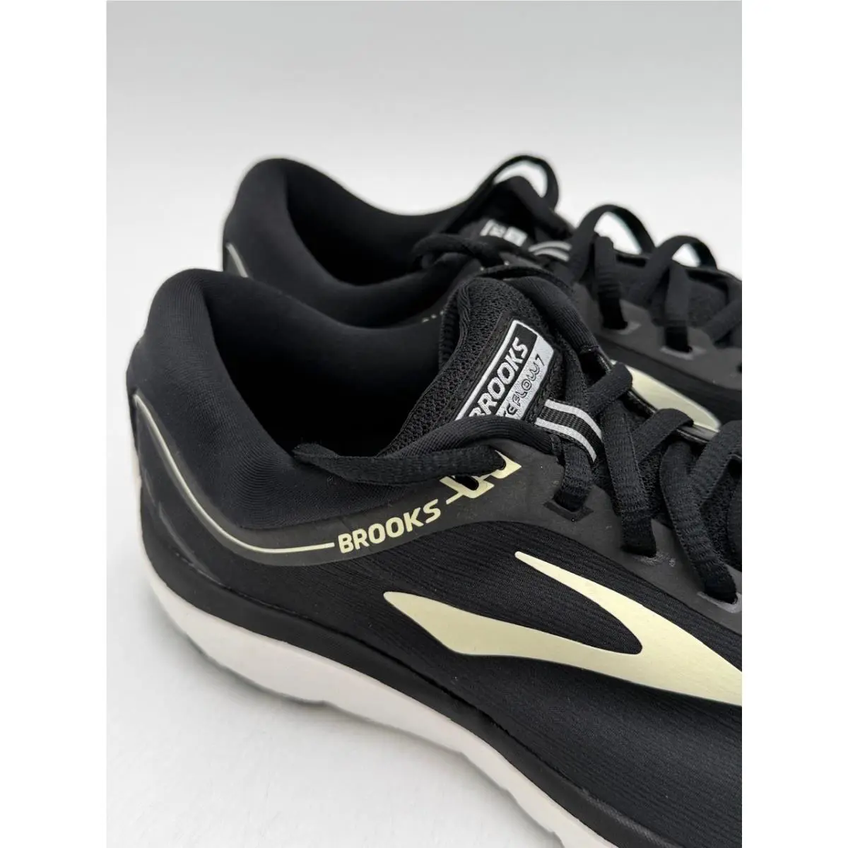 Brooks shoes - Brooks PureFlow - PureFlow - 1202621B048 - Black 1