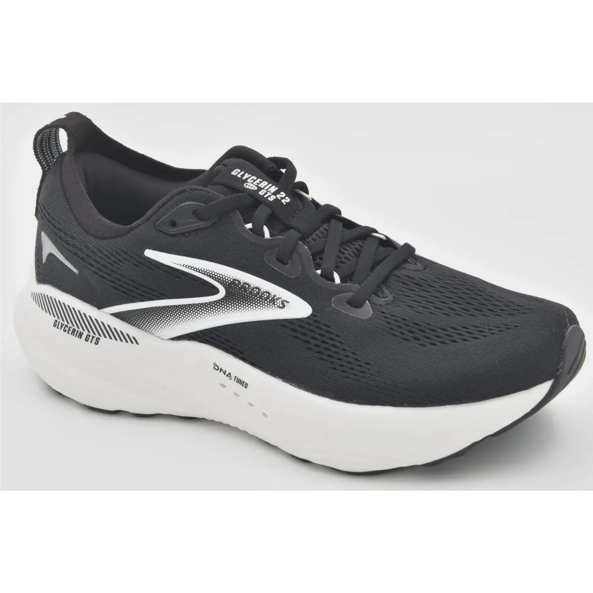 Brooks shoes - Black 3