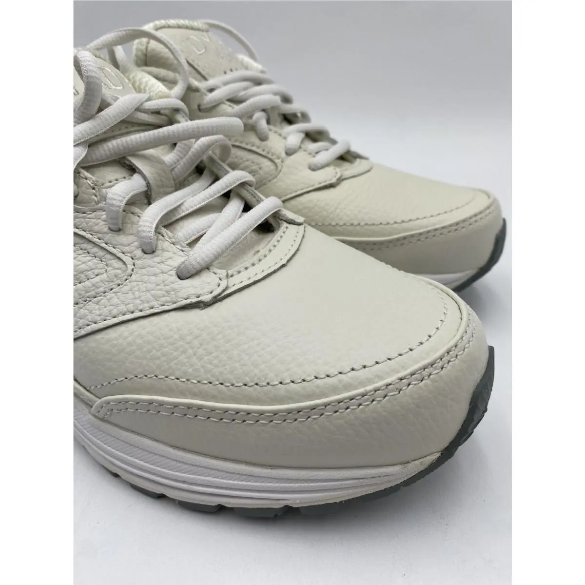 Brooks shoes - Brooks Dyad - Dyad - White 0