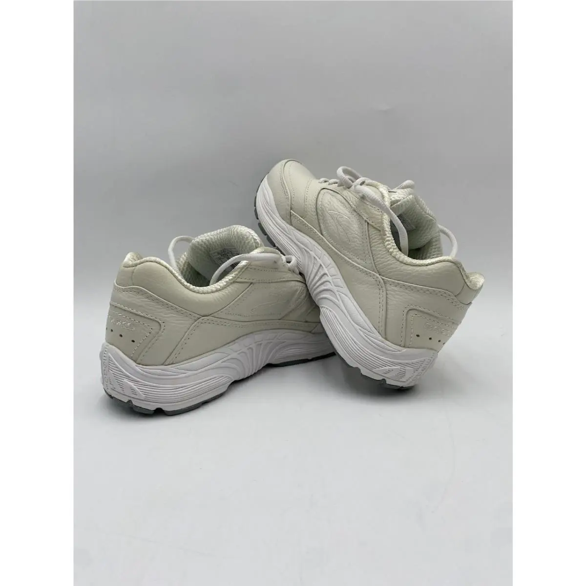 Brooks shoes - Brooks Dyad - Dyad - White 16