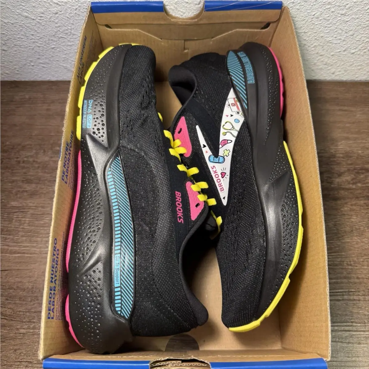 Brooks shoes - Brooks Adrenaline GTS 24 - Adrenaline GTS - 120426-1B-084 - Black 1