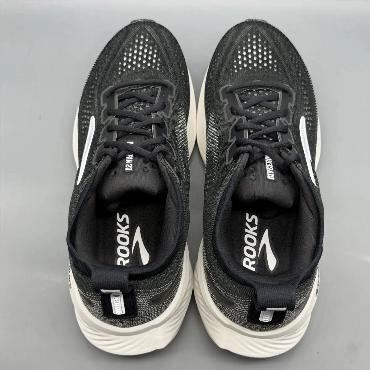 Brooks shoes - Brooks Glycerin 23 - Glycerin - 110476-2E-090 - Black/White/Grey 5