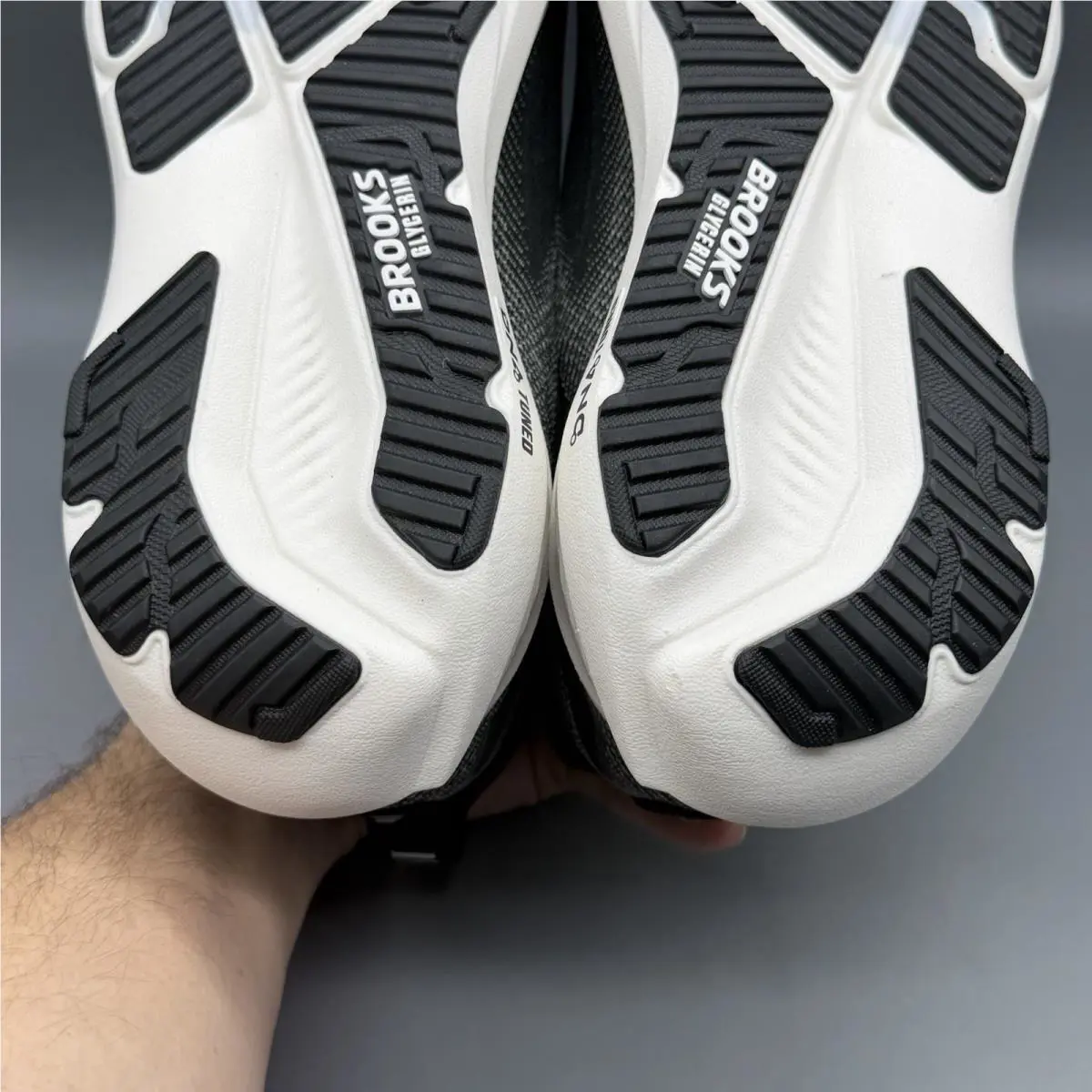 Brooks shoes - Brooks Glycerin 23 - Glycerin - 110476-2E-090 - Black/White/Grey 8
