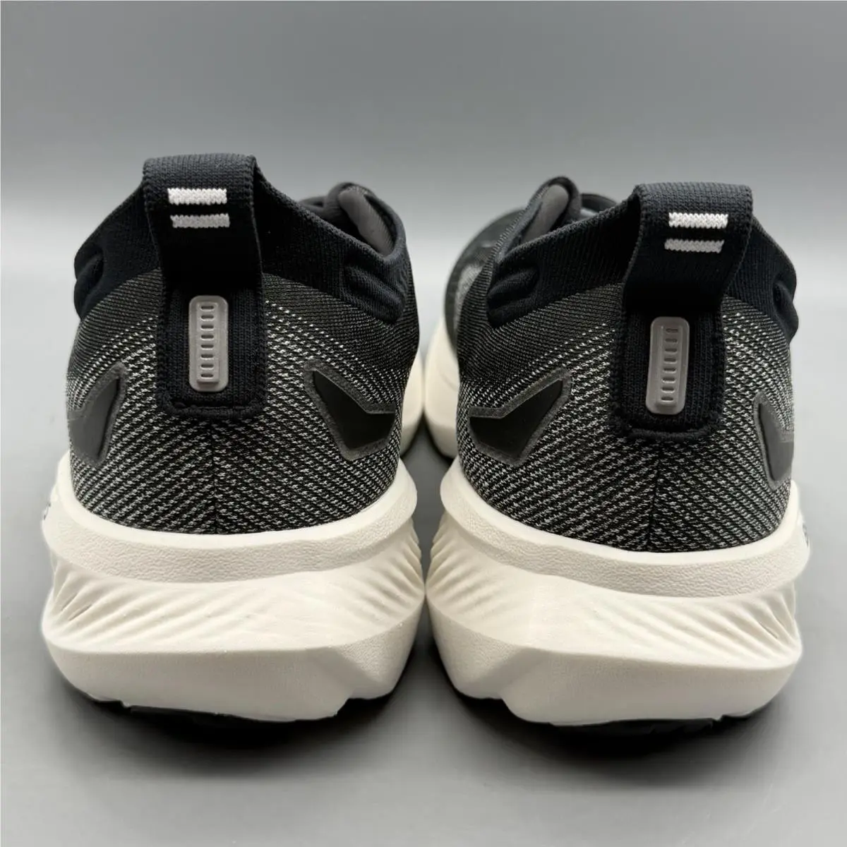 Brooks shoes - Glycerin 23 - Glycerin - 1104762E090 - Black 2