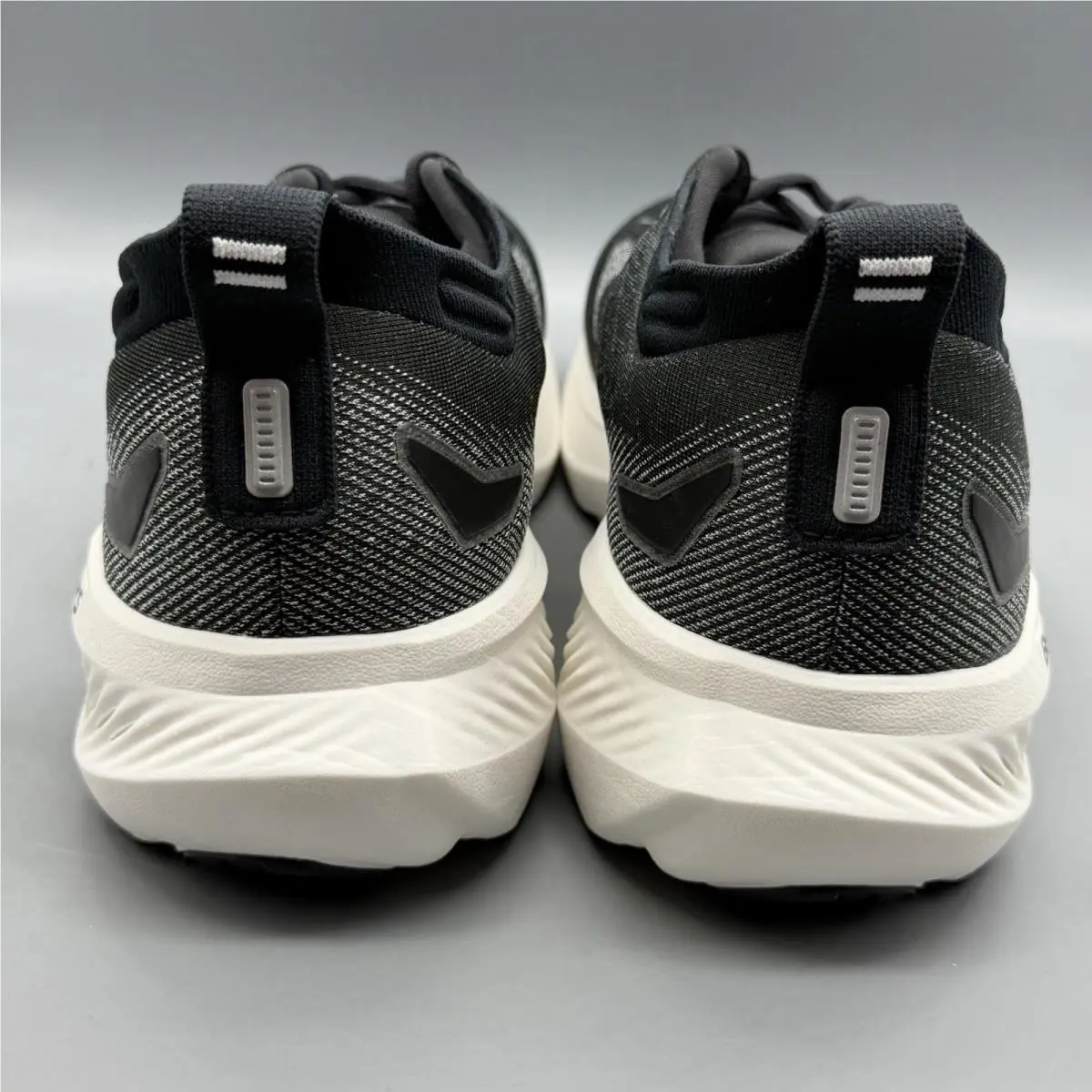 Brooks shoes - Glycerin 23 - Glycerin - 1104762E090 - Black 2