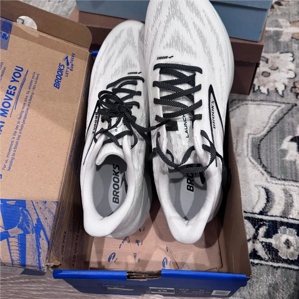 Brooks shoes - White 3