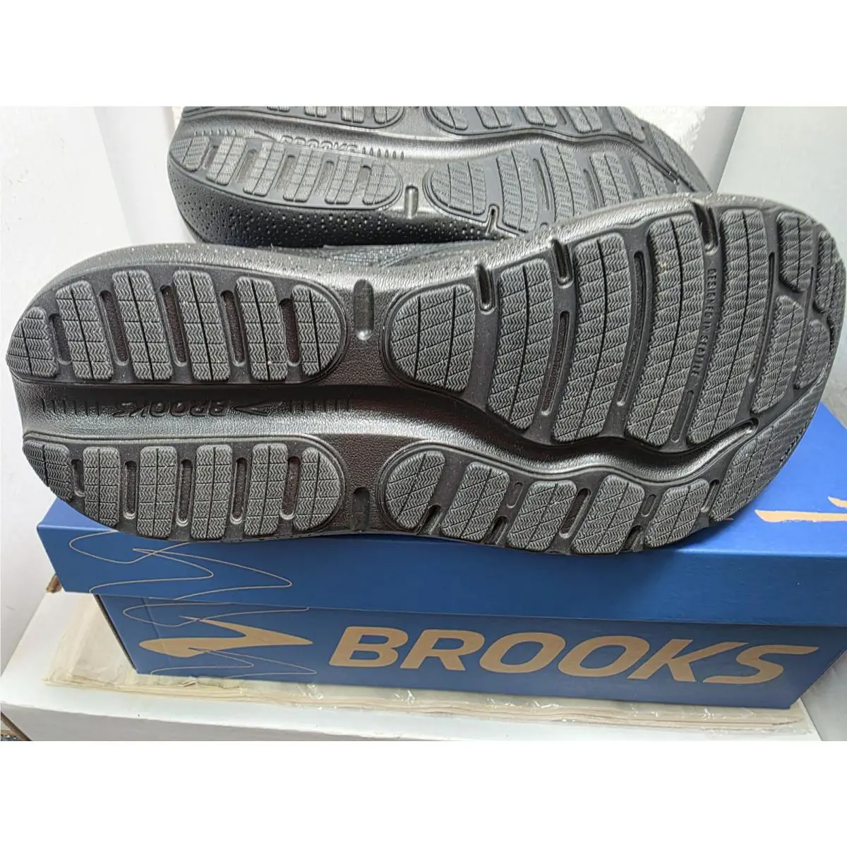 Brooks shoes - Brooks Ghost Max - Ghost Max - Black 16