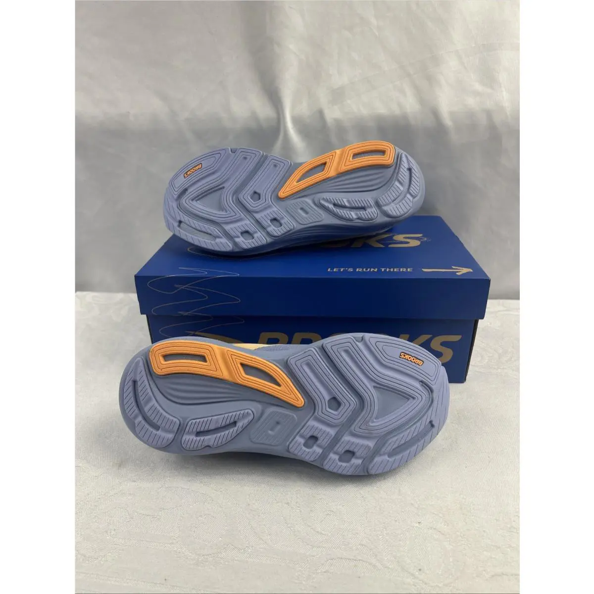 Brooks shoes - Revel 8 - Revel - Multicolor (UPC: 0195394685350) 7