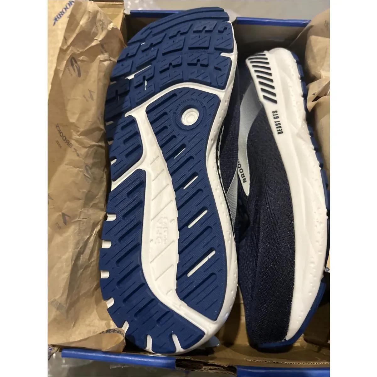 Brooks shoes - Brooks Beast GTS 24 - Beast GTS - Peacoat/True Navy/White 2