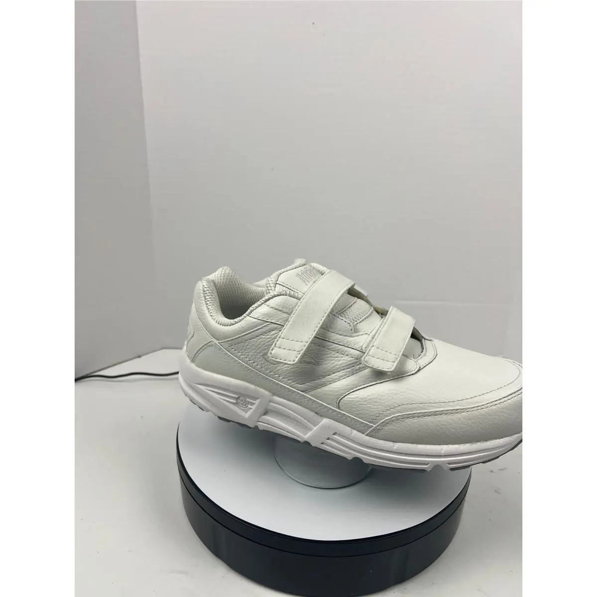 Brooks shoes - Brooks Addiction Walker V-Strap - Addiction Walker - White 11