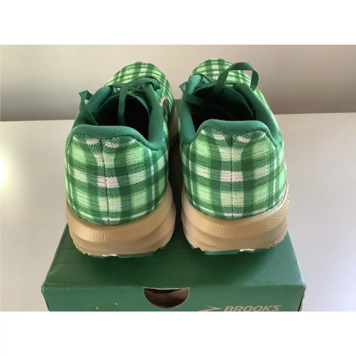 Brooks shoes - Brooks Launch 10 - Launch - Green 0