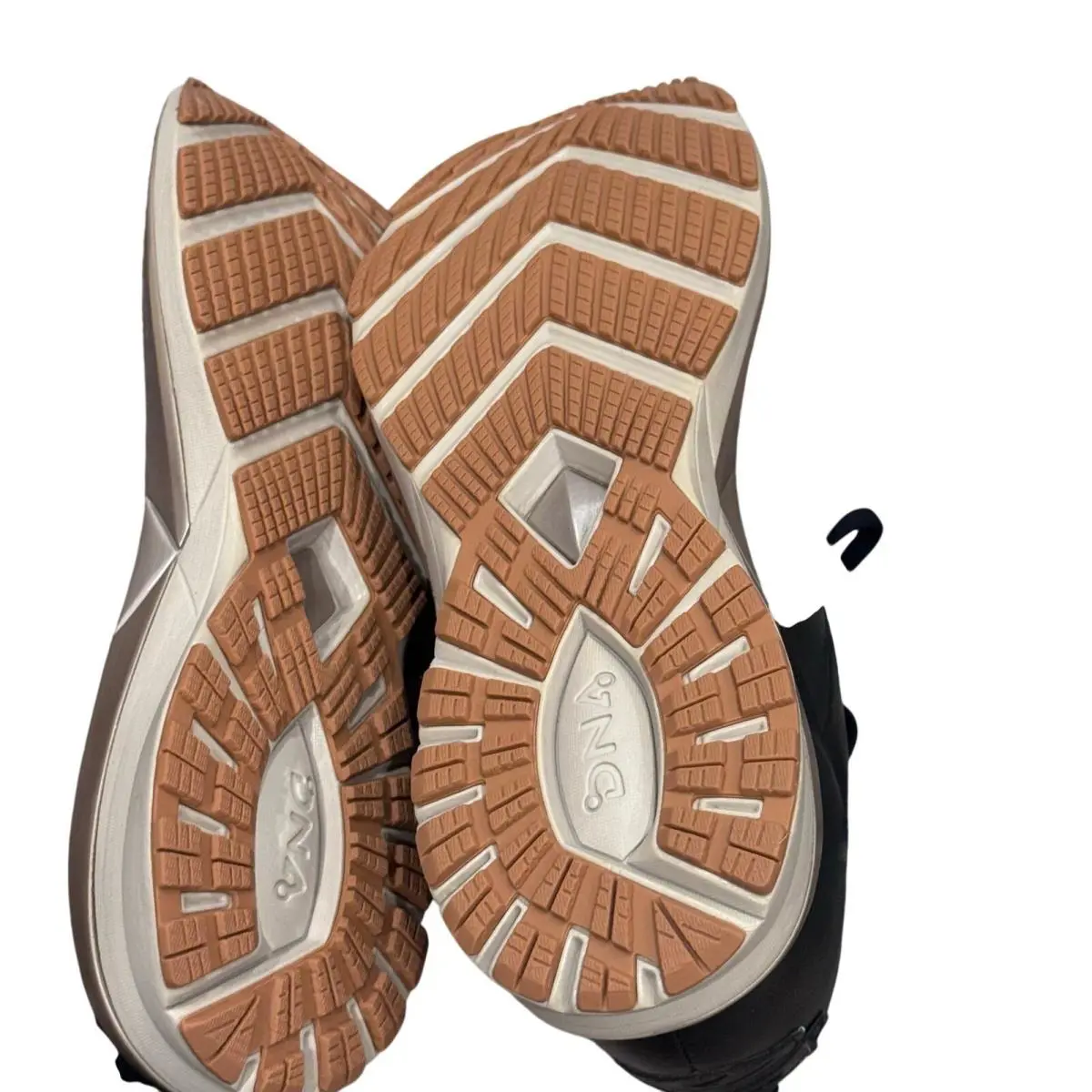 Brooks shoes - Black 4