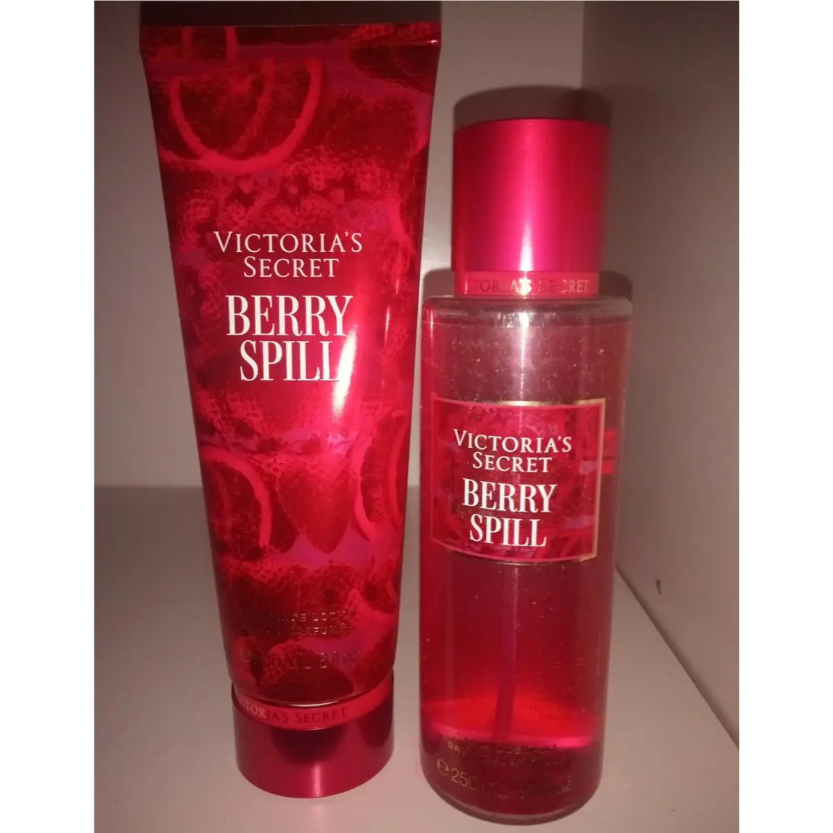 Victoria`s Secret Berry Spill Mist Lotion