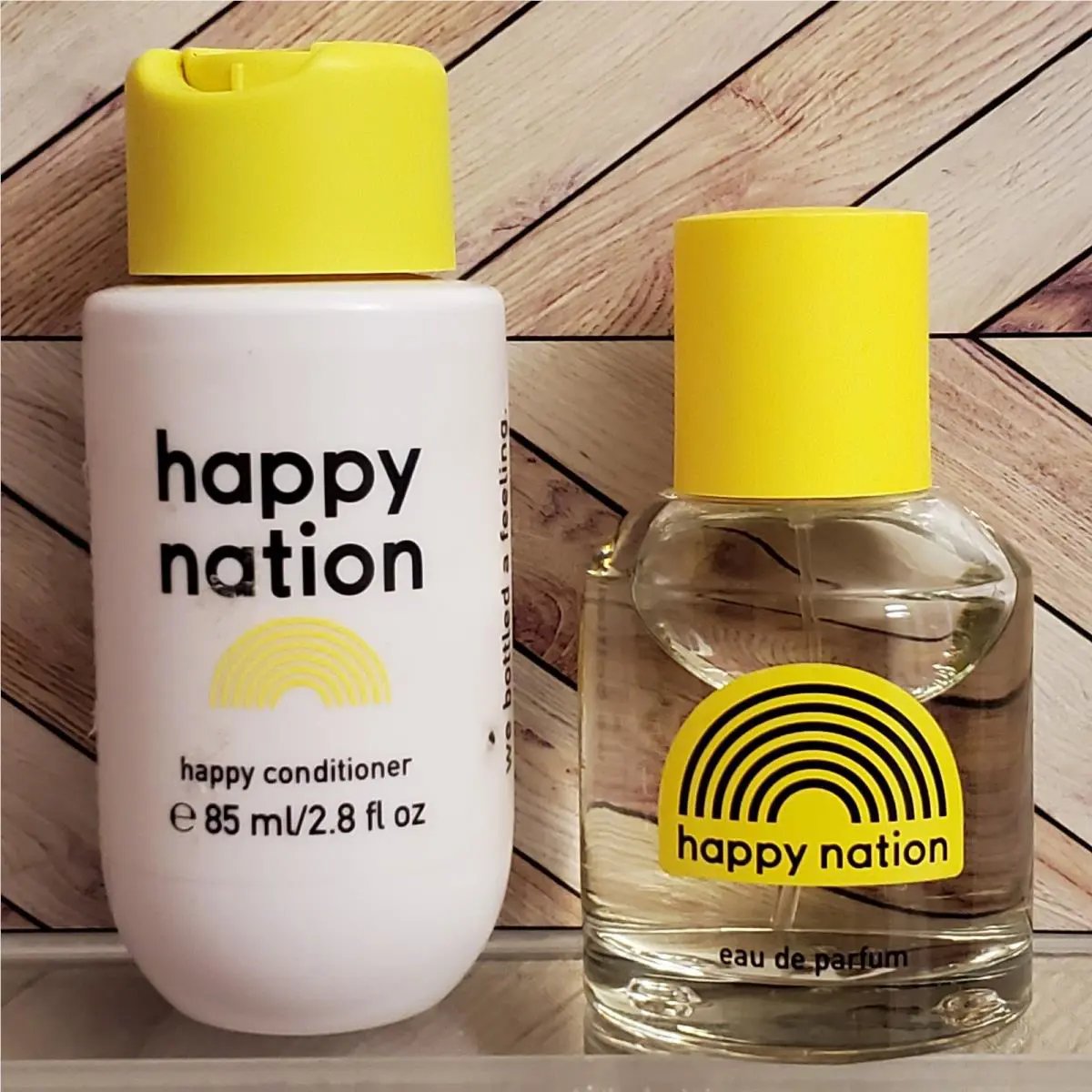 Victoria`s Secret Happy Nation Sunshine Scent Perfume Conditioner
