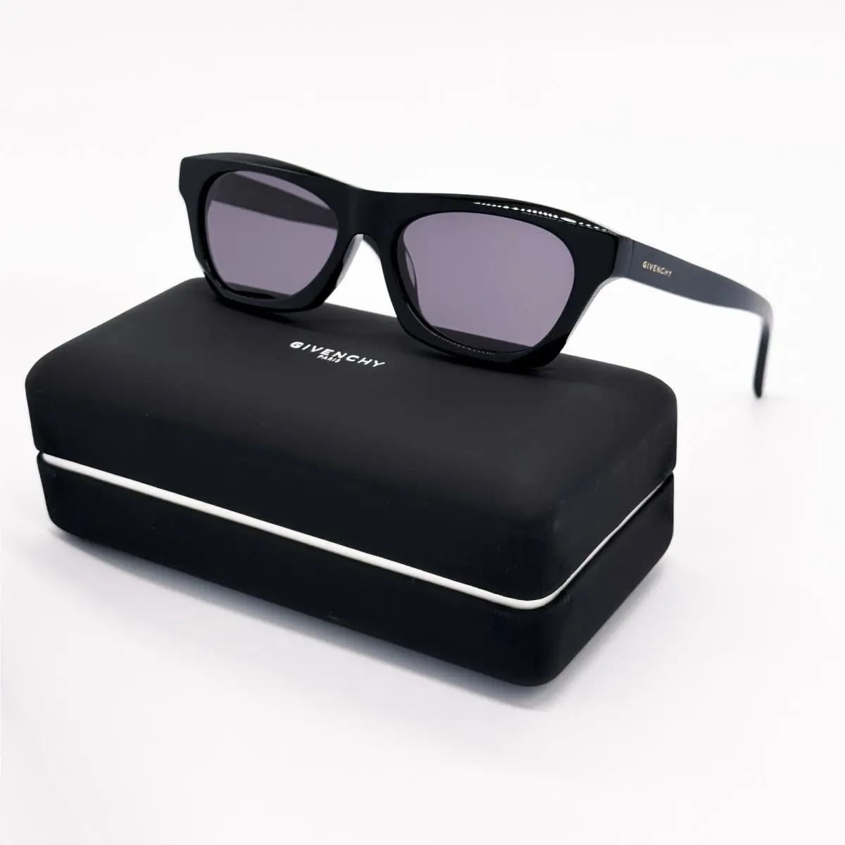Givenchy GV40026U 01A Black Unisex Sunglasses Givenchy