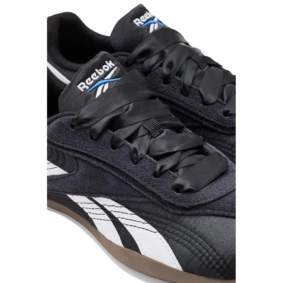 Reebok shoes - Black/White/Gum 4