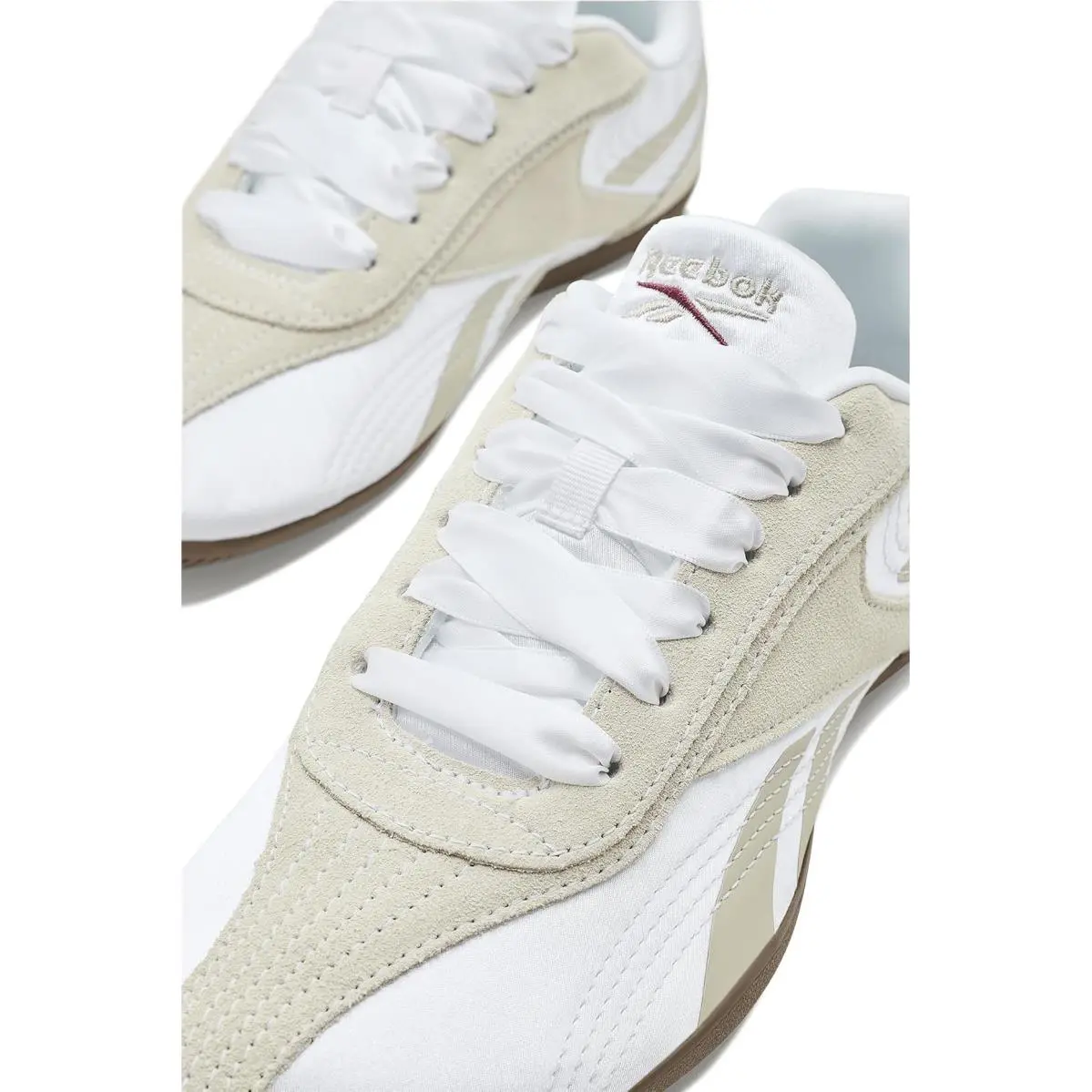 Reebok shoes - Black/White/Gum 18