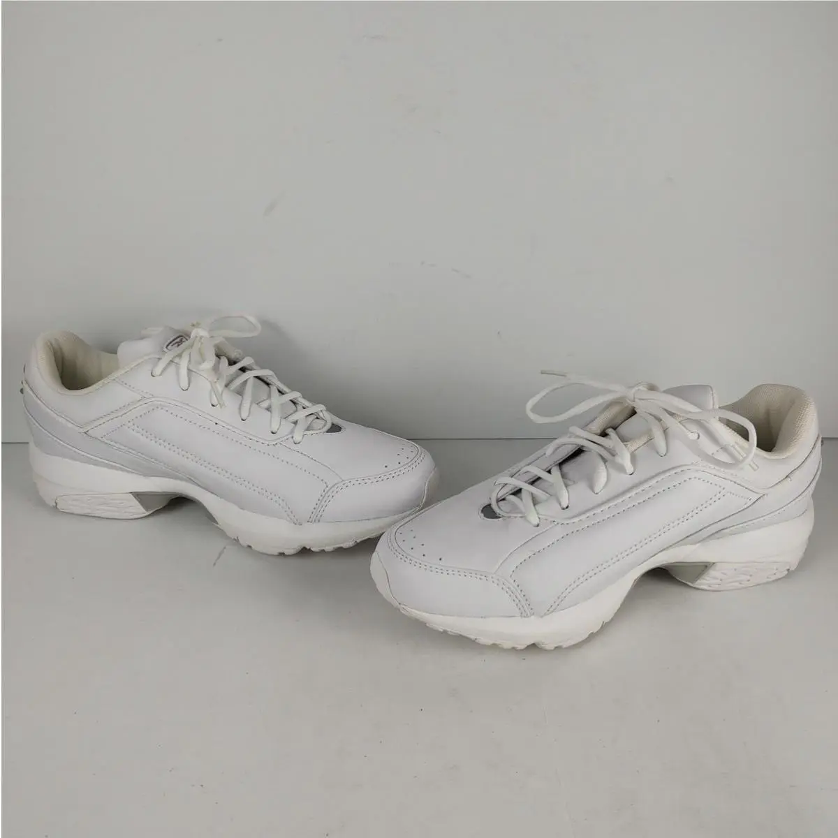 Reebok shoes - White 1