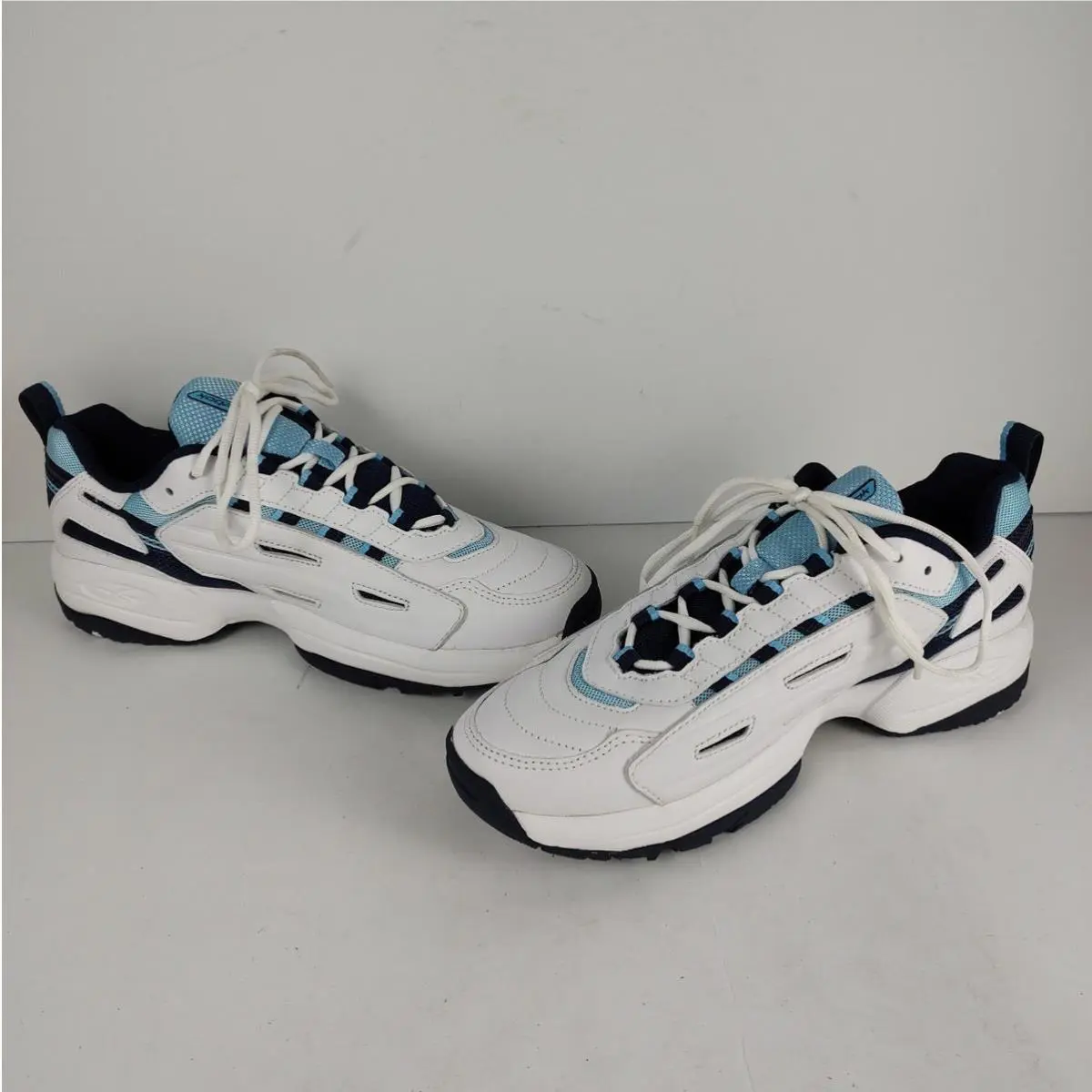 Reebok shoes - White 1