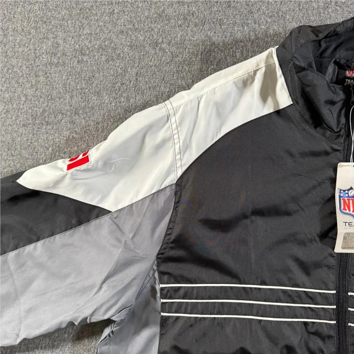 Reebok clothing - Vintage Y2K Reebok SI Raiders Windbreaker - Black 8