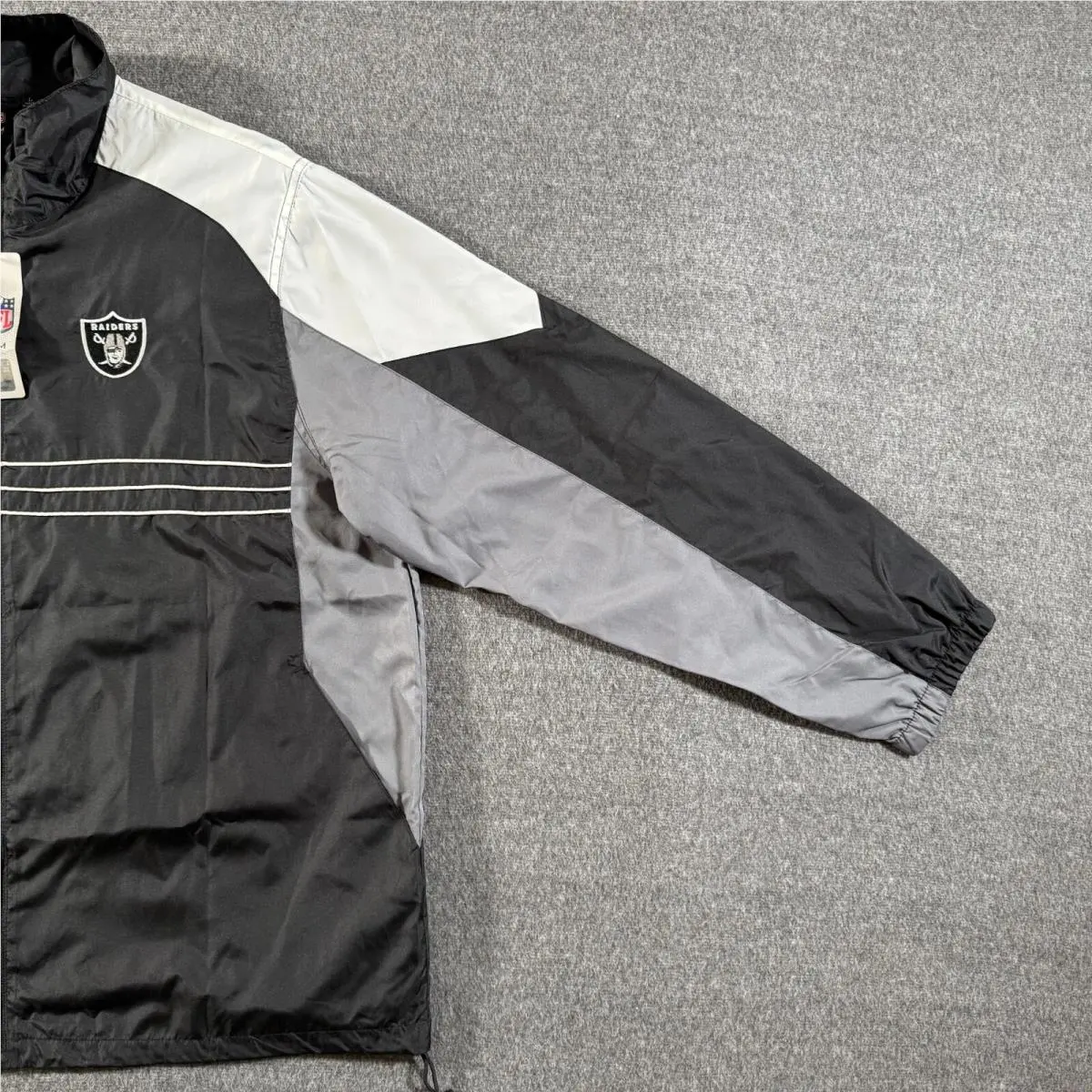 Reebok clothing - Vintage Y2K Reebok SI Raiders Windbreaker - Black 6