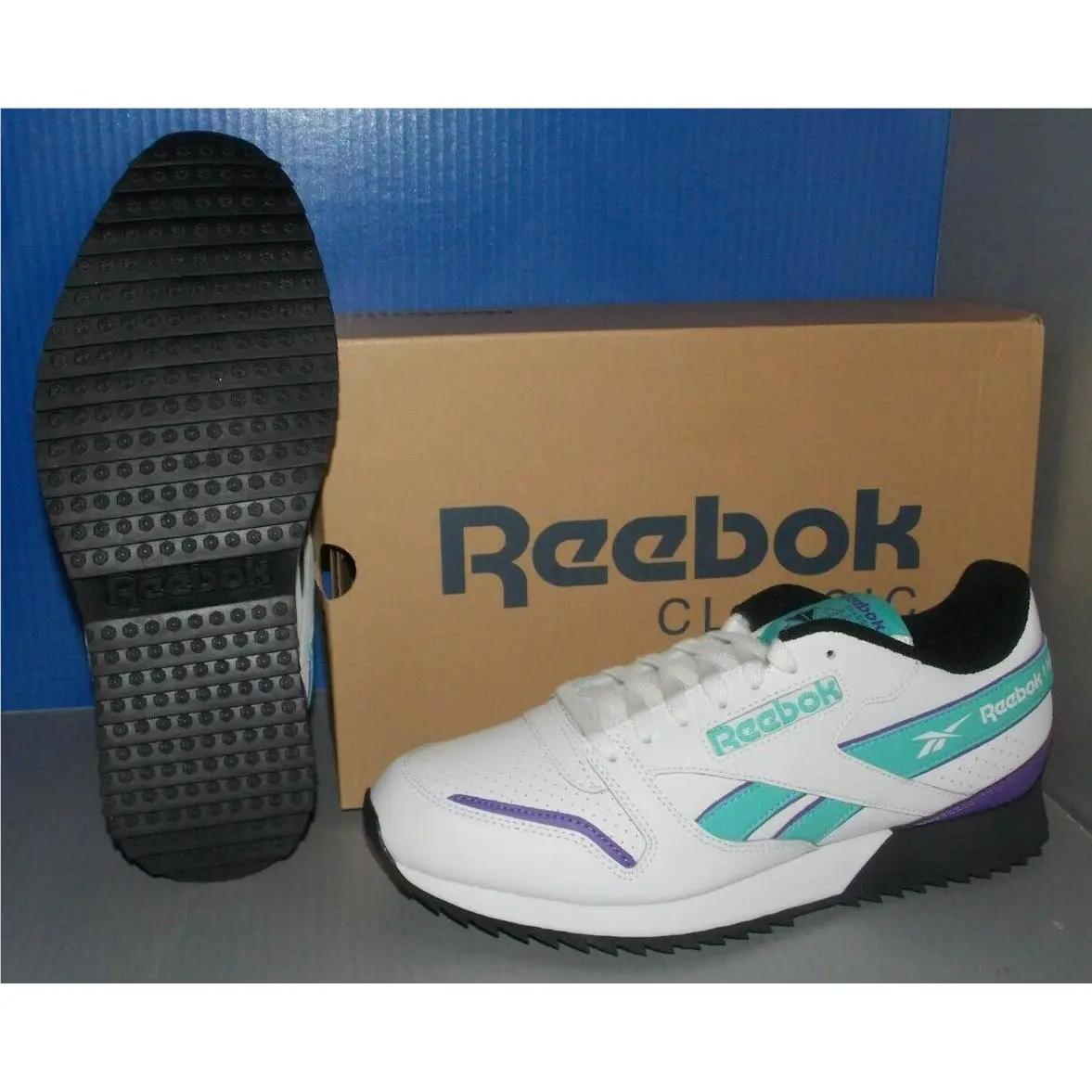 Reebok shoes - CL - White (UPC: 192613367295) 0