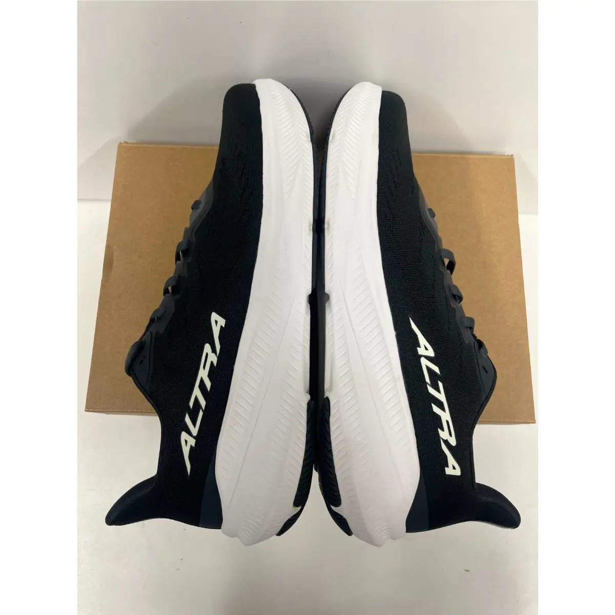 Altra shoes - Altra Experience Flow 2 - Experience Flow - Black/White (010) 11