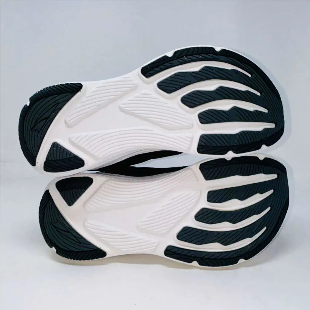 Altra shoes - Black/White 3
