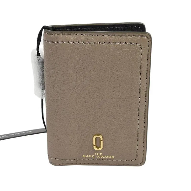 Marc Jacobs Unisex Cement J Logo Slim Credit Card Pebble Leather Wallet