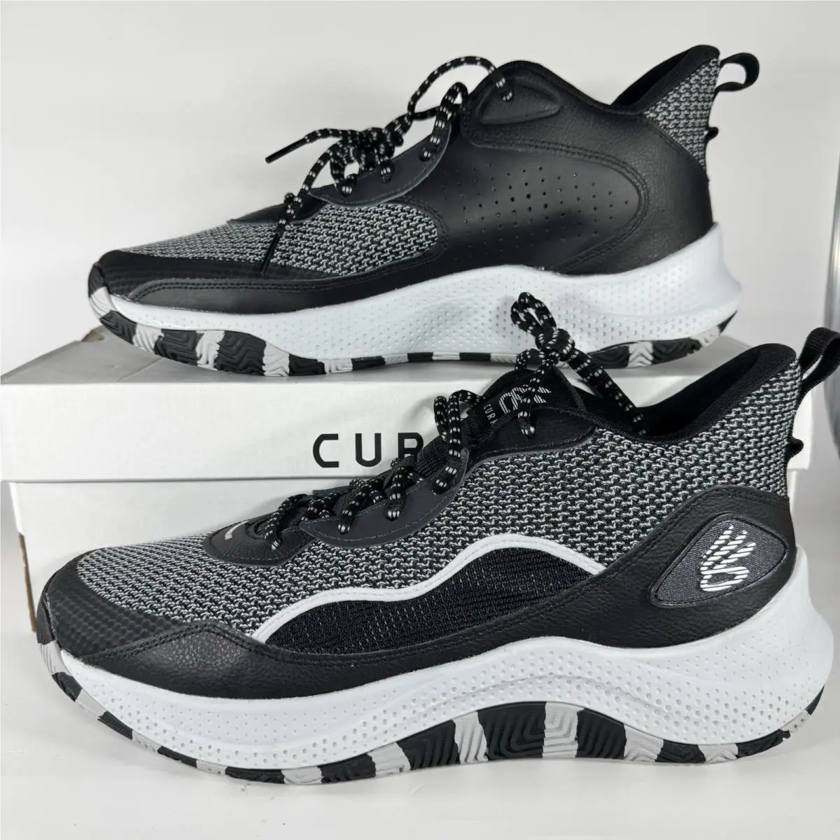 Under Armour shoes - Under Armour Curry 3Z 24 - 3027626-001 - Black Gray 8
