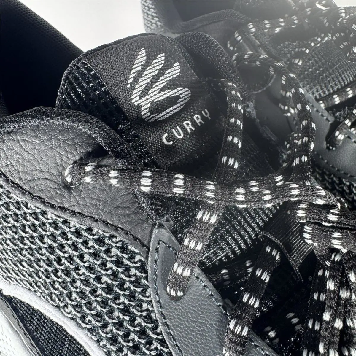 Under Armour shoes - Under Armour Curry 3Z 24 - 3027626-001 - Black Gray 5