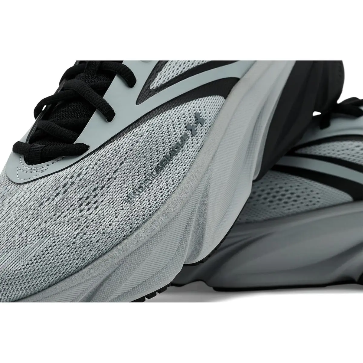 Under Armour shoes - Black/Black/Black 32